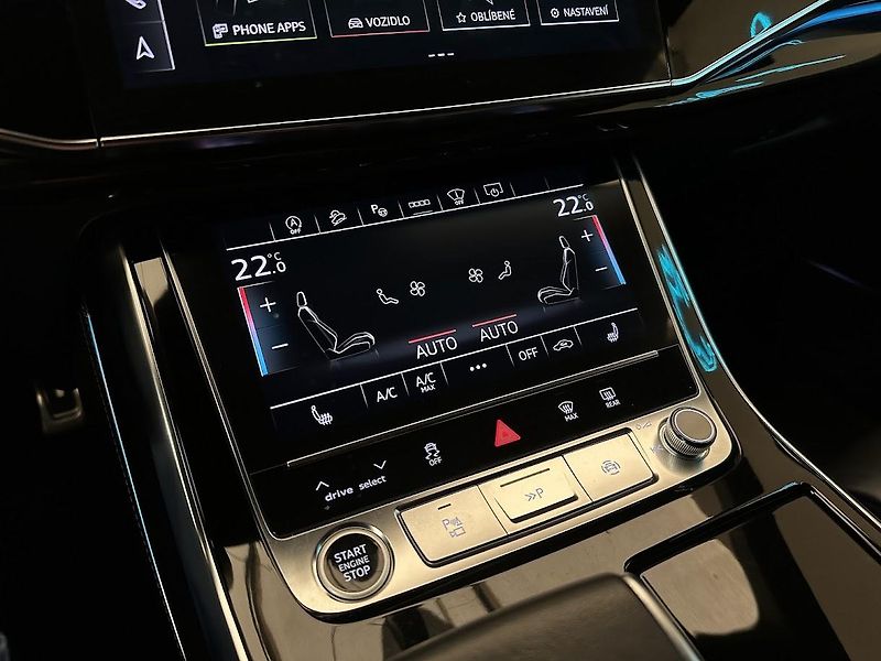 Audi Q8 (2021) S-Line 55 TFSI Quattro 250 kW  - fotka 30 z 33