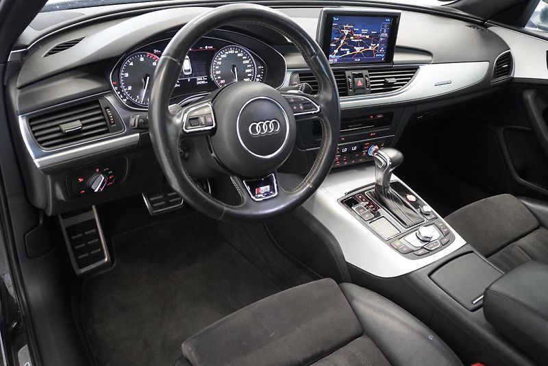 Audi S6 4.0 V8 TFSI 309kW QUATTRO TOP  - fotka 13 z 29