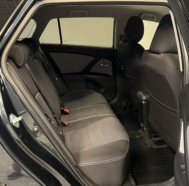 Toyota Avensis 2.0 D-4D ACTIVE TREND - fotka 12 z 16