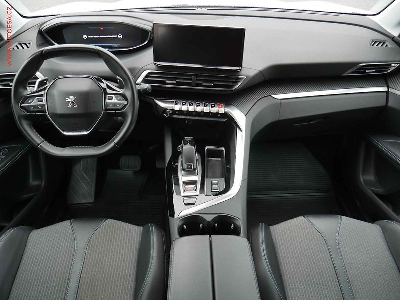 Peugeot 5008 (2022) 1.5HDi, ČR, Allure, AT, LED - fotka 8 z 25