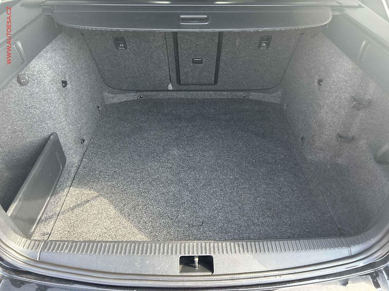 Škoda Octavia (2014) 1.2TSi, AC, výhřev sed - fotka 7 z 16