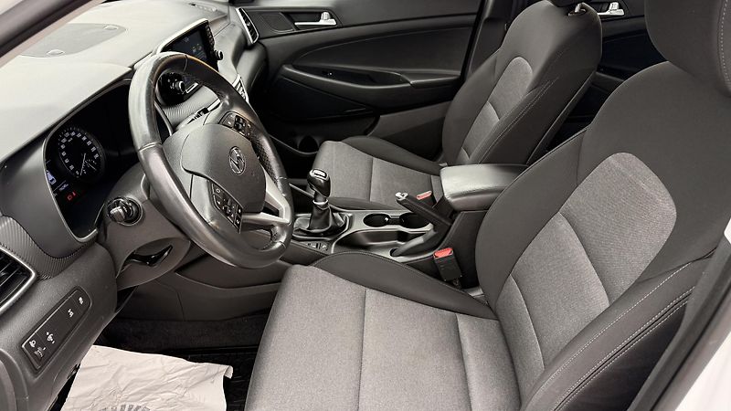 Hyundai Tucson (2020) 1.6 CRDI 4X4, ČR,2 MAJITEL - fotka 28 z 35