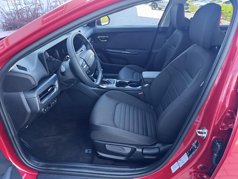 Kia K4 Sportswagon (2026) CL4 1,6 T-GDi 7DCT EXCLUSIVE  - fotka 4 z 6