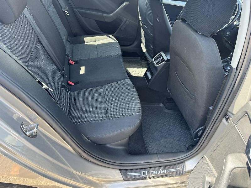 Škoda Octavia 1.6TDi,klima,nové v ČR - fotka 15 z 37