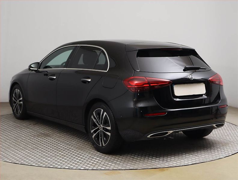 Mercedes-Benz Třídy A (2024) A 200 d - fotka 4 z 22