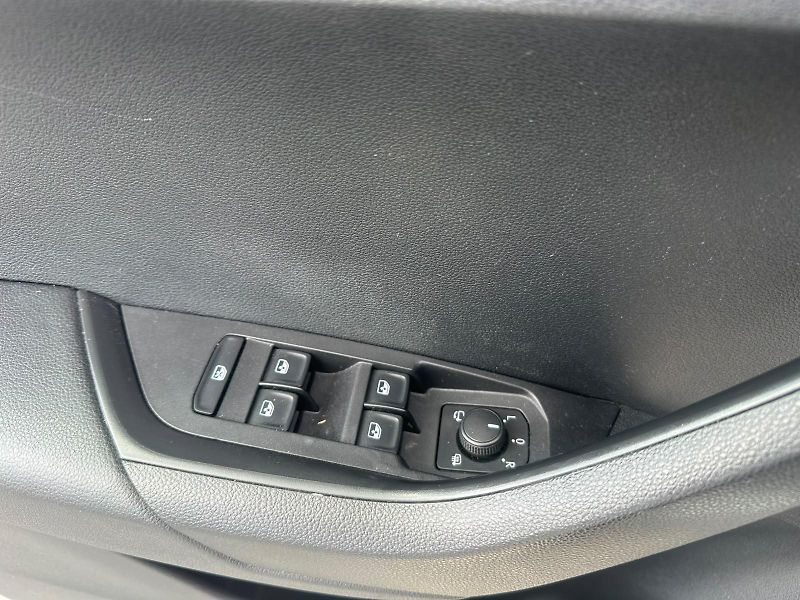 Škoda Karoq (2019) 1.6TDi, 85KW, SPORTLINE - fotka 25 z 30
