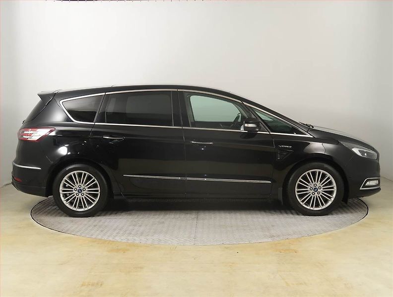 Ford S-MAX (2017) Vignale 2.0 EcoBoost, Automat - fotka 6 z 30