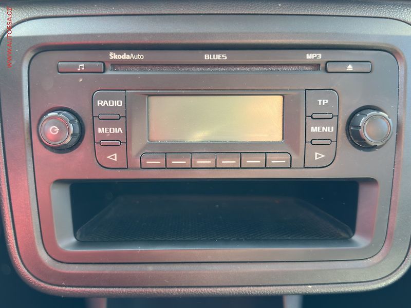 Škoda Roomster (2013) 1.2TSi, AC, STK4/28 - fotka 14 z 16