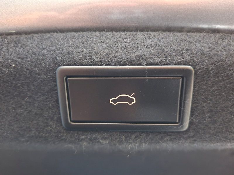 Škoda Superb (2020) L&K DSG 2,0TSi 140kW - fotka 9 z 35