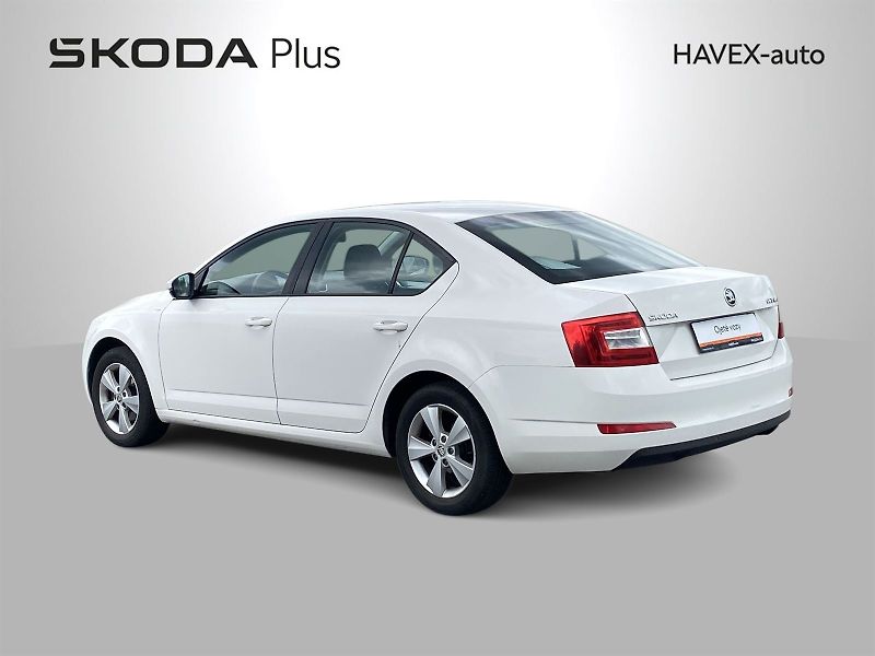 Škoda Octavia (2016) 2.0 TDI Elegance - fotka 28 z 31