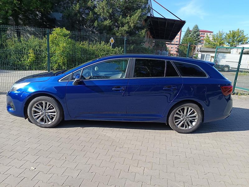 Toyota Avensis (2016) 2,0D, 105kW,  - fotka 2 z 13
