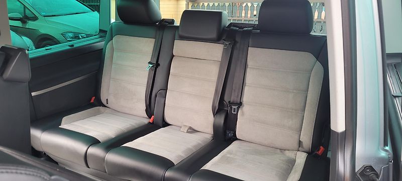 Volkswagen Multivan (2017) T6 2,0TDi 150kW DSG 4×4 7.mist - fotka 18 z 51