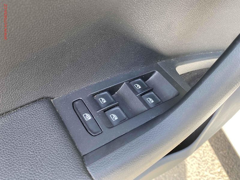 Škoda Octavia (2017) 1.0TSI, ČR, DSG, AC - fotka 13 z 16