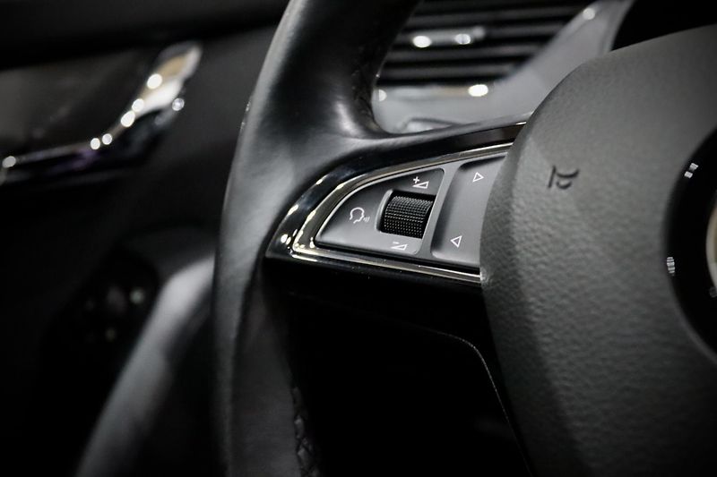 Škoda Octavia 3 FL Combi 1.8 TSI 132 kW DSG - fotka 21 z 38