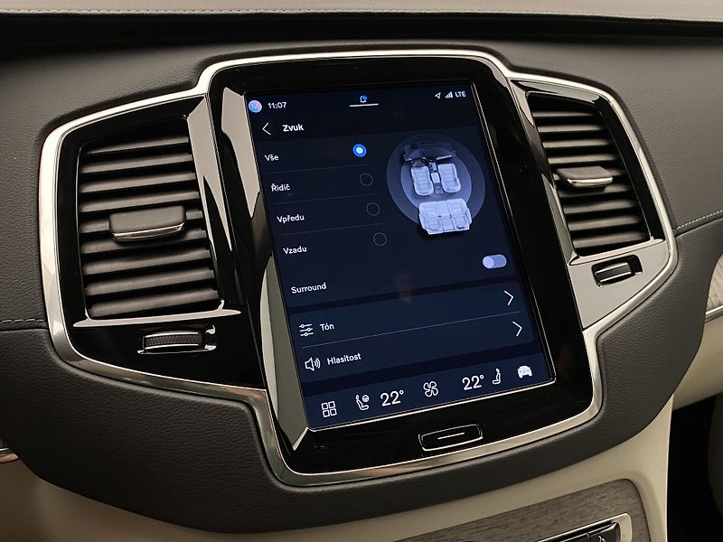 Volvo XC90 B5 AWD PLUS BRIGHT AUT CZ - fotka 49 z 58
