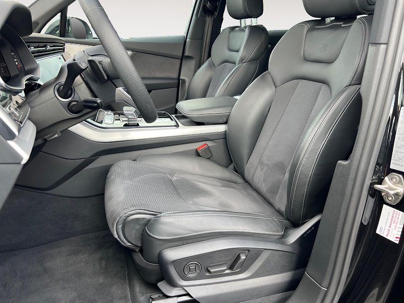 Audi Q7 (2025) S-LINE 50TDI 7MÍST TAŽNÝ DPH  - fotka 9 z 32