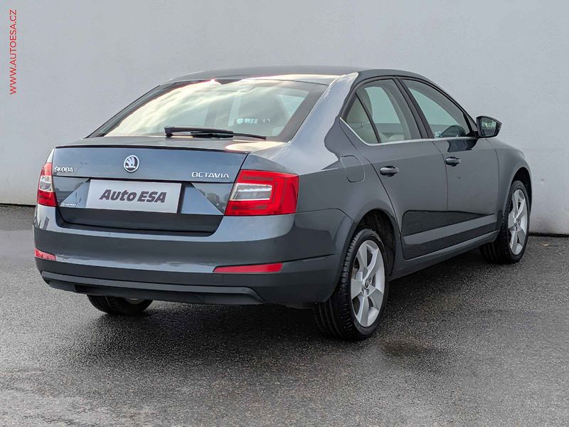 Škoda Octavia (2015) 1.8TSi, ČR, Elegance, DSG - fotka 4 z 13