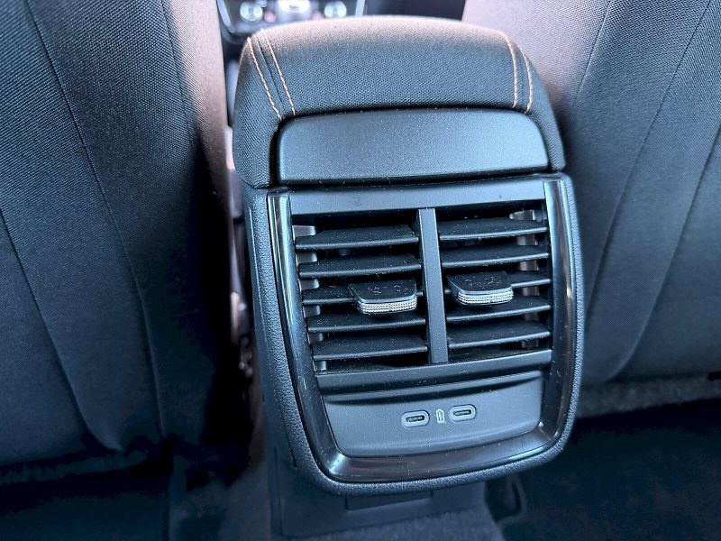 Škoda Scala (2025) 1.5 TSI 110kW Top Selection - fotka 26 z 35
