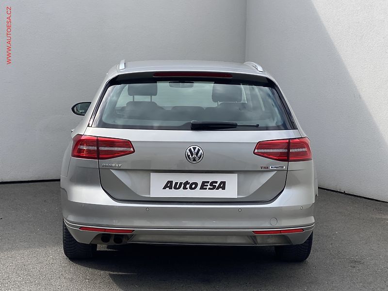 Volkswagen Passat (2017) 1.8 TSi, ČR, Comfortline, LED - fotka 5 z 18