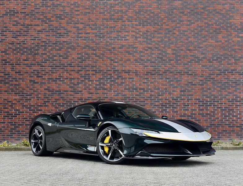 Ferrari SF90 (2021) Stradale 4.0 V8 1001PS 4x4 Ate - fotografie inzerátu