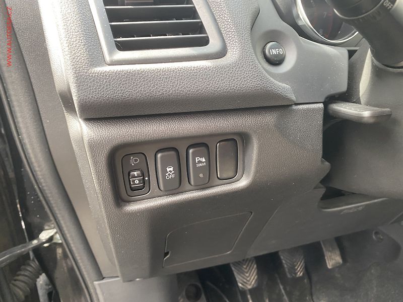 Mitsubishi ASX (2016) 1.6 MiVEC 2WD, TZ, +kola - fotka 14 z 16