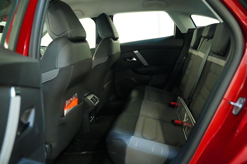 Citroën C4 - fotka 33 z 33