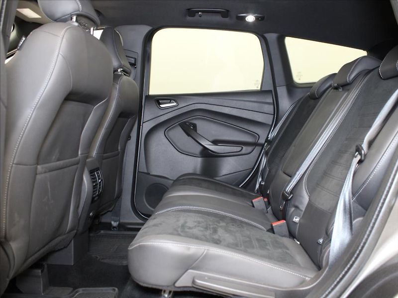 Ford Kuga 2,0 EBlue 132kW AT AWD ST-Line - fotka 7 z 26