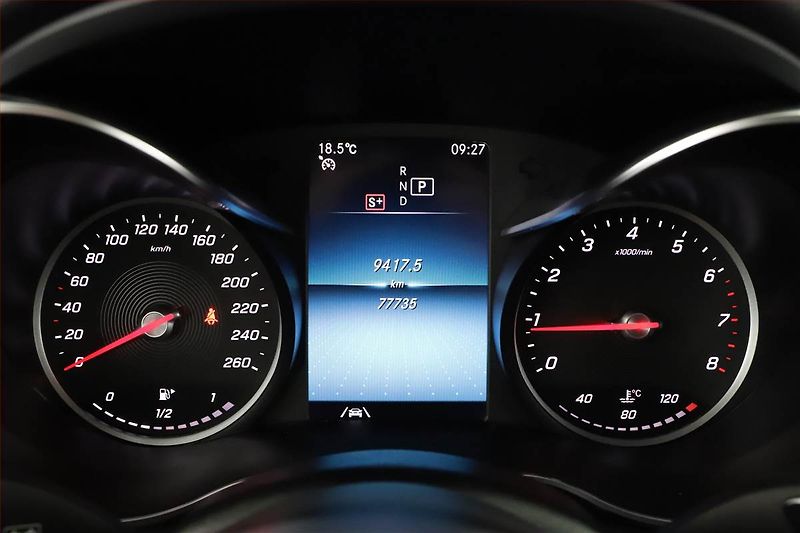 Mercedes-Benz Třídy C (2021) C 400 4MATIC - fotka 9 z 20