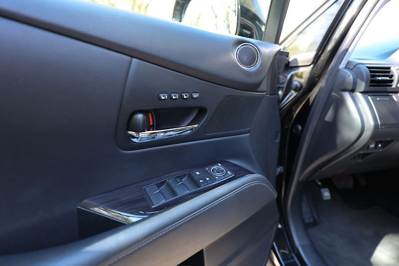Lexus RX 450h 450H 3,5 HEV EXECUTIVE - fotka 9 z 27