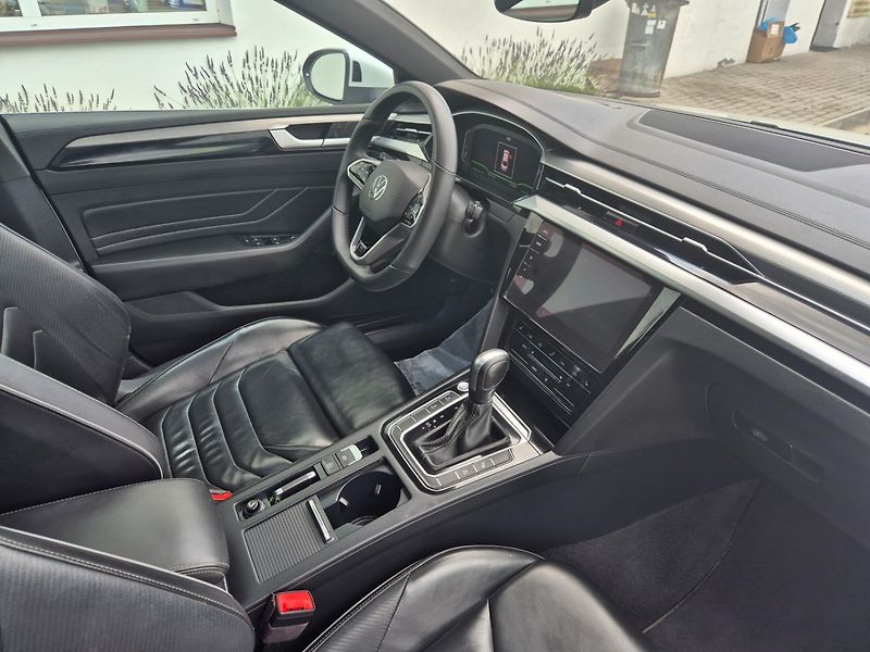Volkswagen Arteon 2.0 TDI DSG 4x4  DPH ROZVODY - fotka 12 z 32