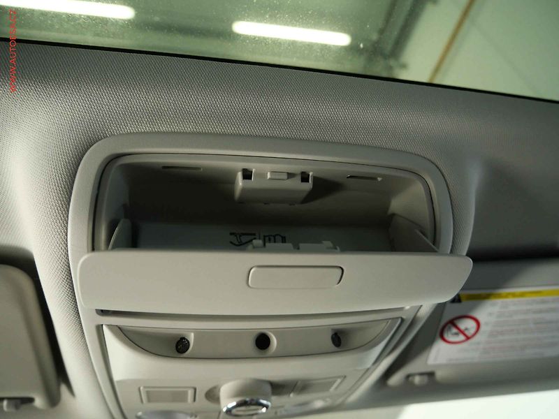 Škoda Yeti (2012) 2.0 TDI 4x4, ČR, DSG, panor. - fotka 16 z 23