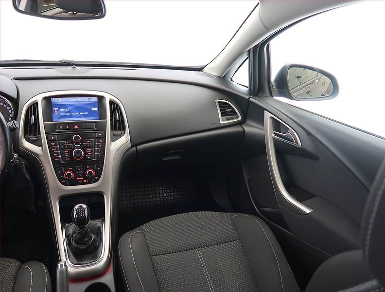 Opel Astra (2011) 2.0 CDTI, Serv.kniha, Navi - fotka 8 z 21