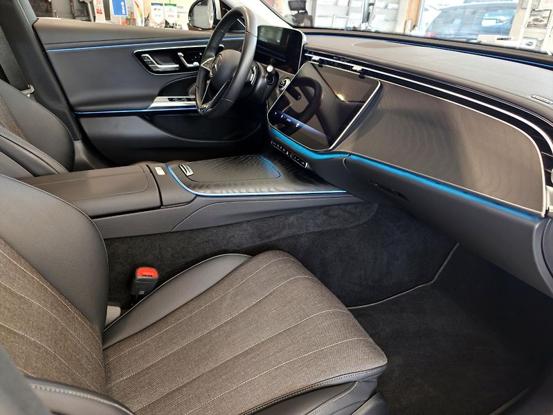 Mercedes-Benz Třídy E E300 de T 4M Avantgarde Adv+ - fotka 20 z 34