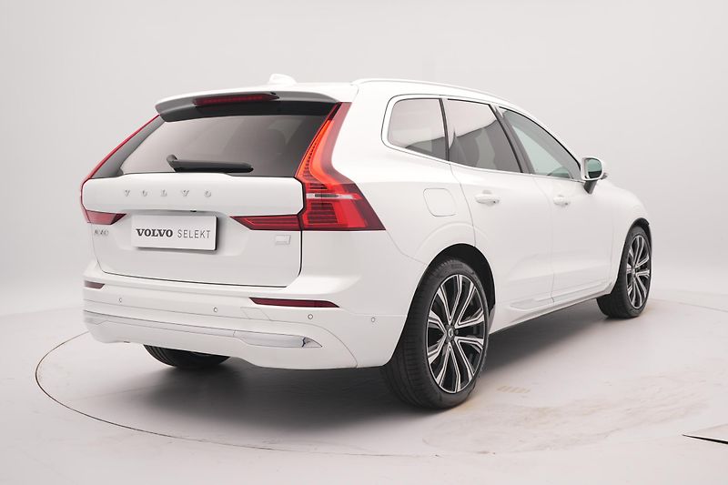 Volvo XC60 T8 AWD RECHARGE BRIGHT PLUS  - fotka 13 z 48