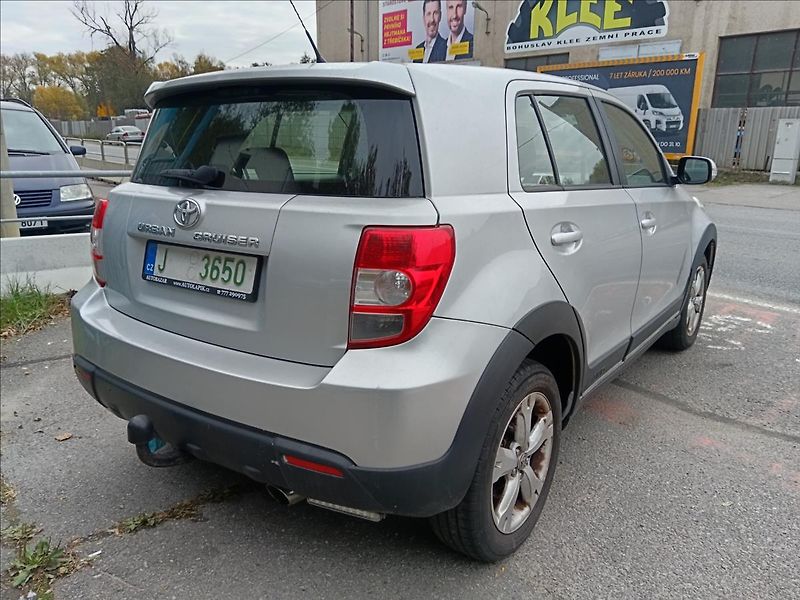 Toyota Urban Cruiser 1,4 D4D High AWD - fotka 11 z 25