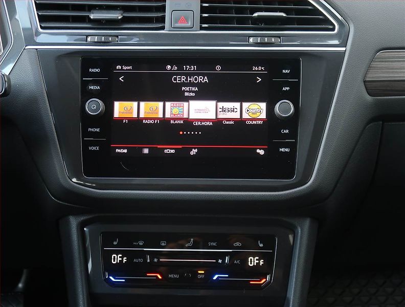 Volkswagen Tiguan Allspace (2023) Elegance 1.5 TSI - fotka 12 z 22