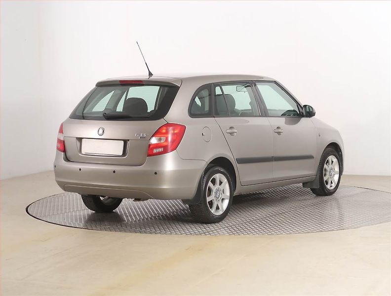 Škoda Fabia (2008) Ambition 1.2 12V, Serv.kniha - fotka 5 z 15