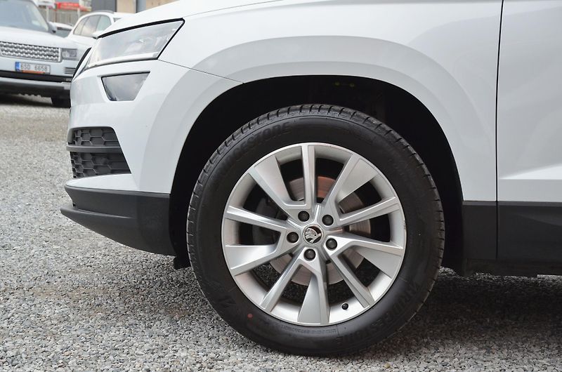 Škoda Karoq (2018) 1.6 TDi 85kW DSG STYLE /CANTON - fotka 8 z 41