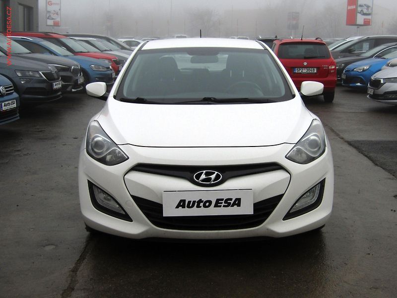 Hyundai i30 (2013) 1.6 CVVT, 1.maj,ČR, AC - fotka 2 z 16