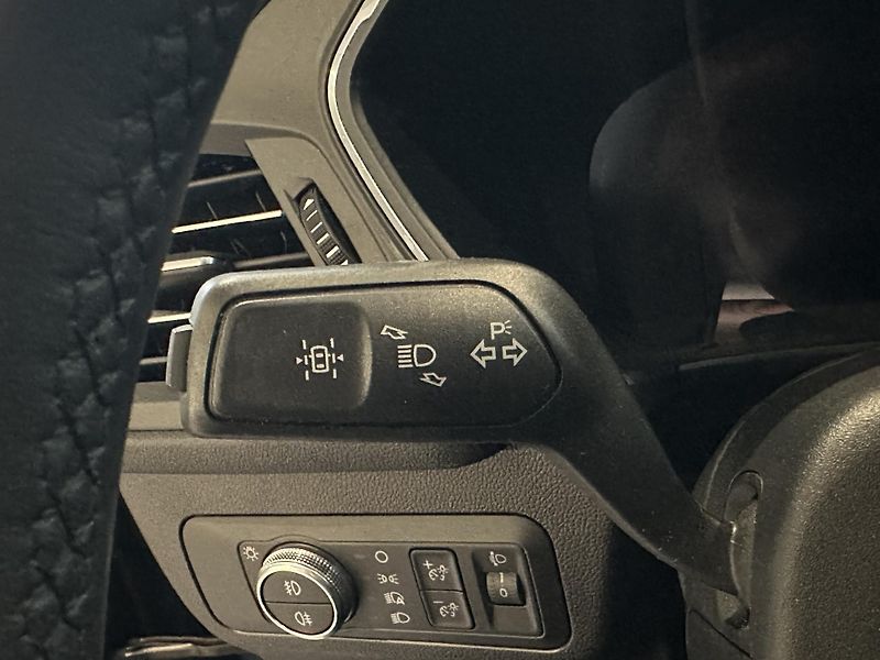 Ford Kuga Titanium 2.5i HEV 190k aut. - fotka 13 z 26