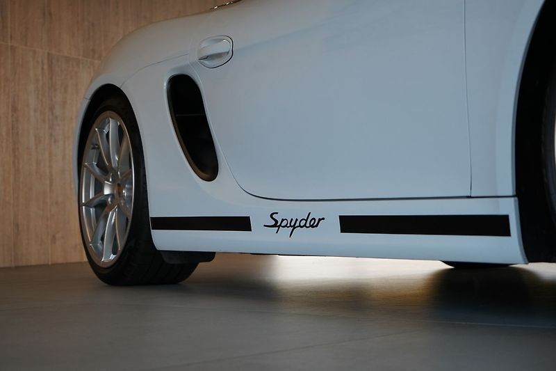 Porsche Boxster Spyder, Burmester, PDLS,Manuál - fotka 14 z 50