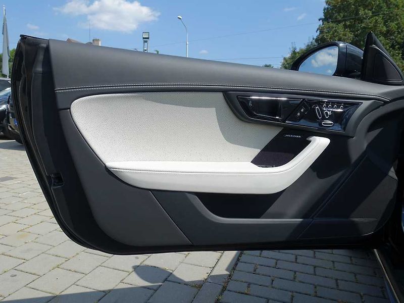 Jaguar F-Type 5,0 V8 75 P450 kabriolet 4x4 - fotka 18 z 38