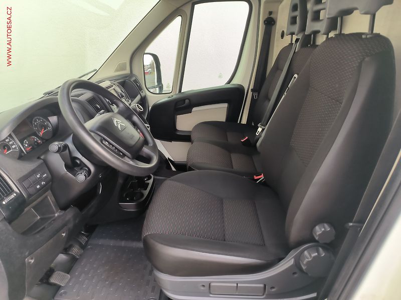 Citroën Jumper (2018) 2.0HDi L2H2, AC - fotka 18 z 19