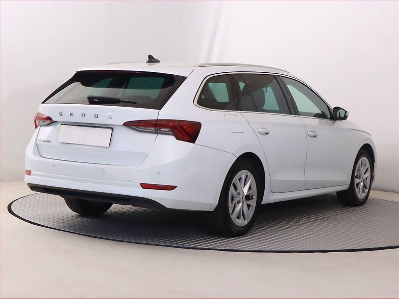 Škoda Octavia (2020) 2.0 TDI, Automat, Kůže, Navi - fotka 5 z 27