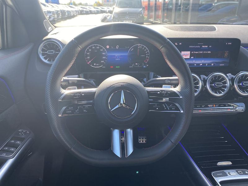 Mercedes-Benz GLA GLA 250e AMG - fotka 12 z 28