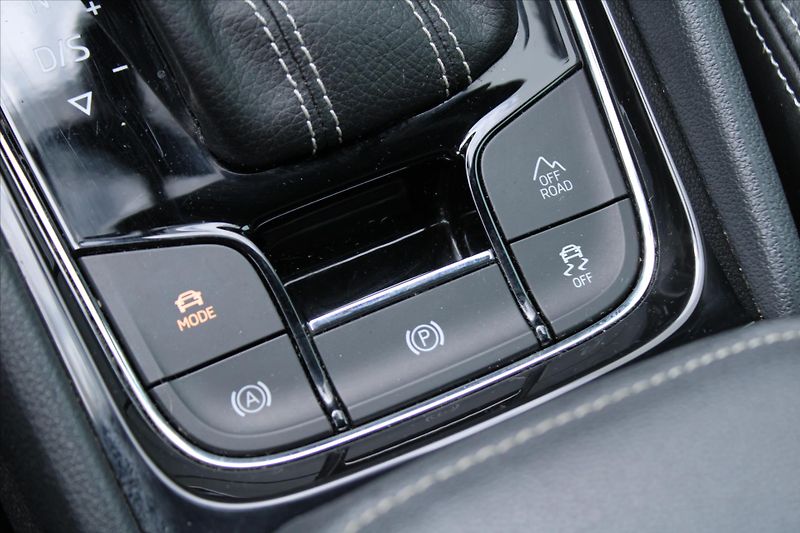 Škoda Kodiaq 2.0 TDI 140kW SPORTLINE 4x4 ČR - fotka 23 z 29