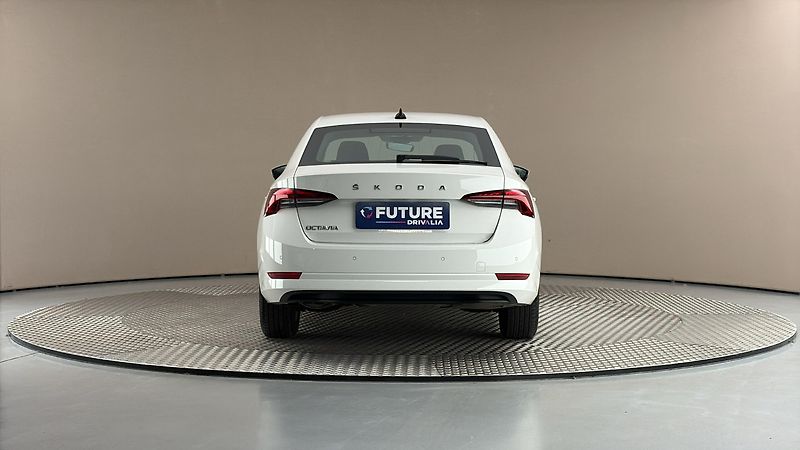 Škoda Octavia 2.0 TDI DSG Ambition - fotka 5 z 24