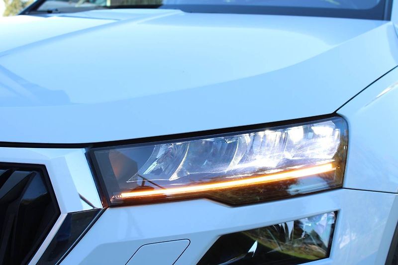 Škoda Karoq (2022) 1.5 TSI 110 kW LED manuál - fotka 35 z 35