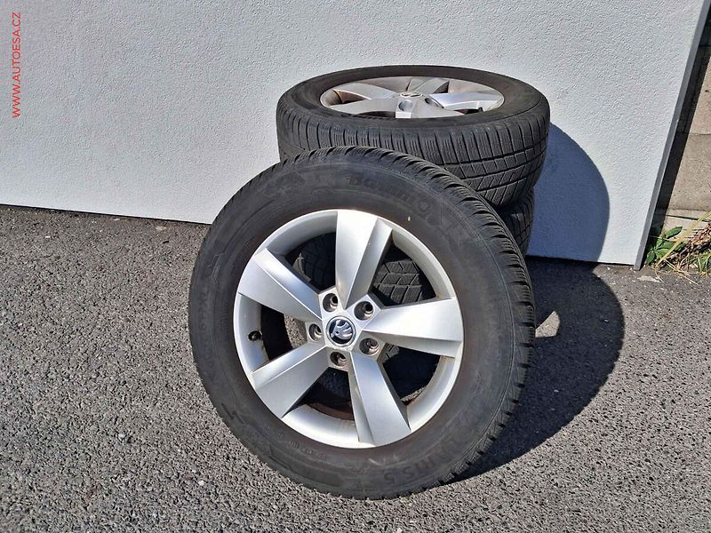Škoda Karoq (2018) 1.5 TSi, 2.maj,ČR, Style - fotka 21 z 21