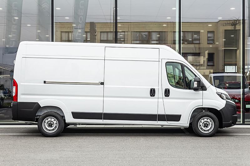 Citroën Jumper (2026) 2,2 35 L3H2 BlueHDi 140k - fotka 4 z 11